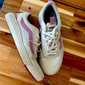 EUC VANS ultra range white + purple